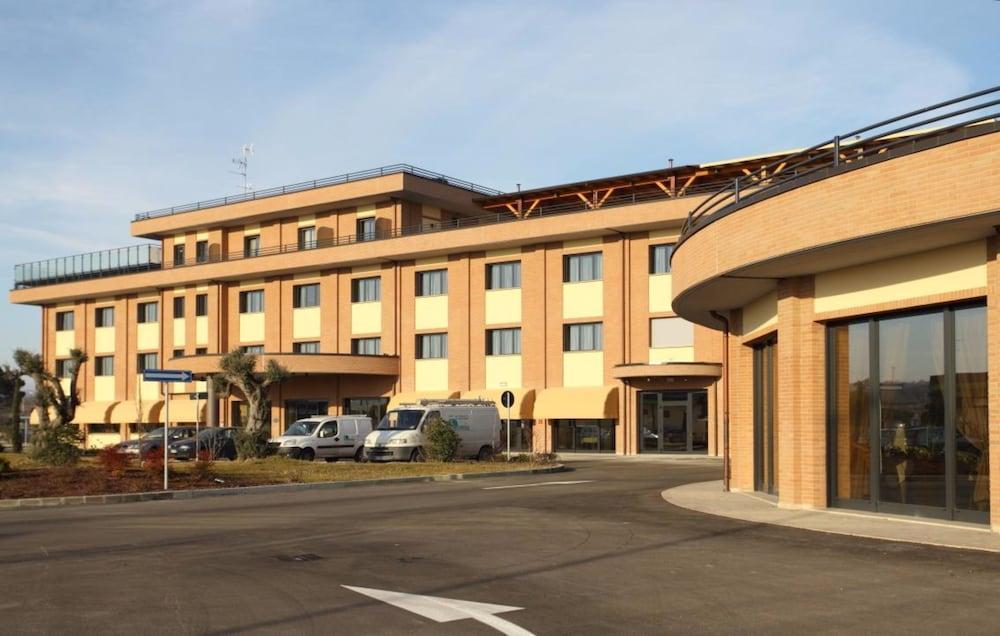 Grand Hotel Forlì Dış mekan fotoğraf