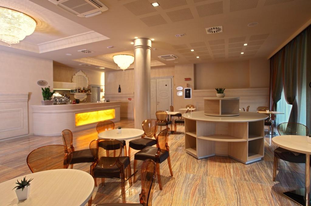 Grand Hotel Forlì Dış mekan fotoğraf