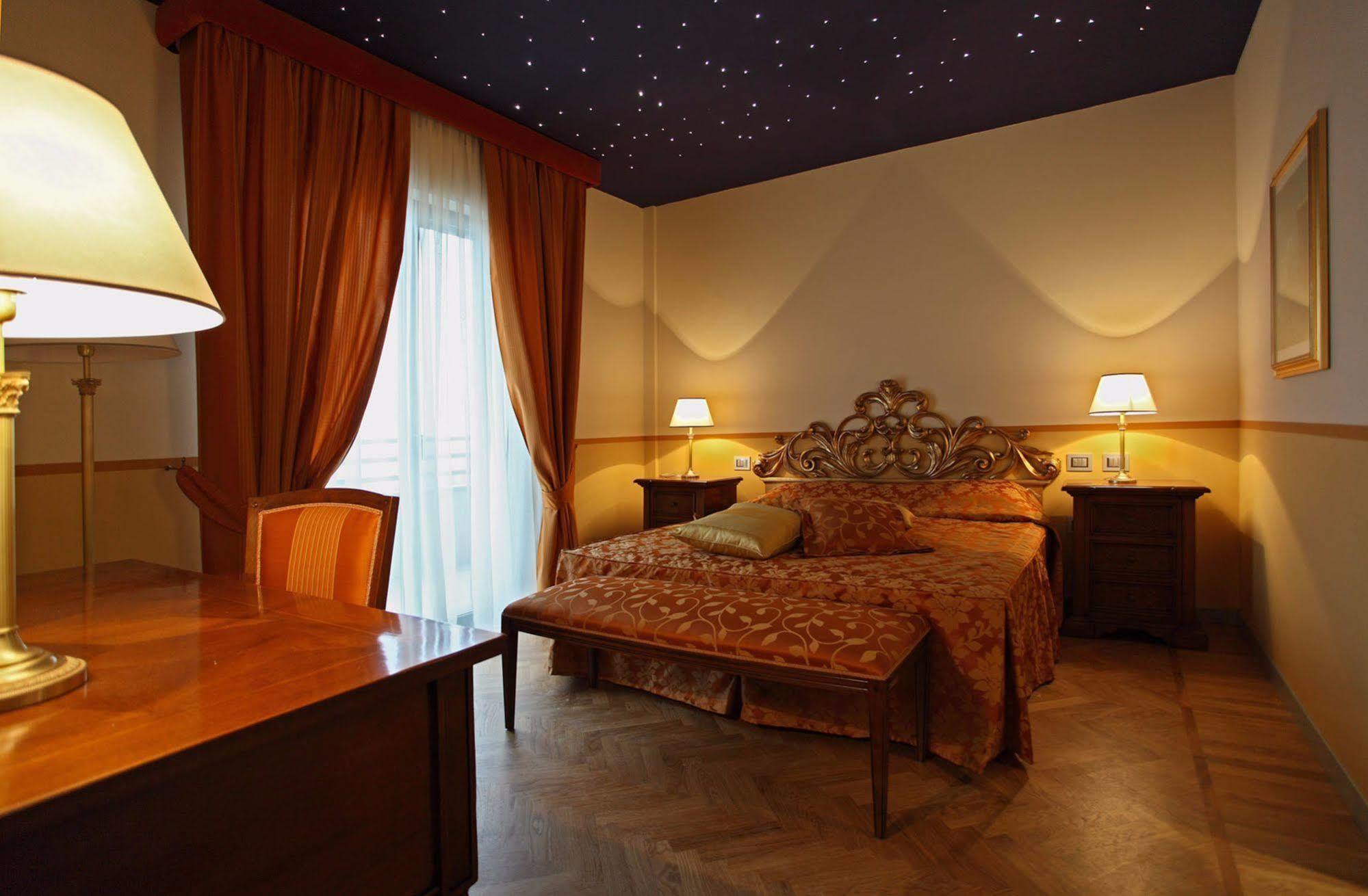Grand Hotel Forlì Dış mekan fotoğraf