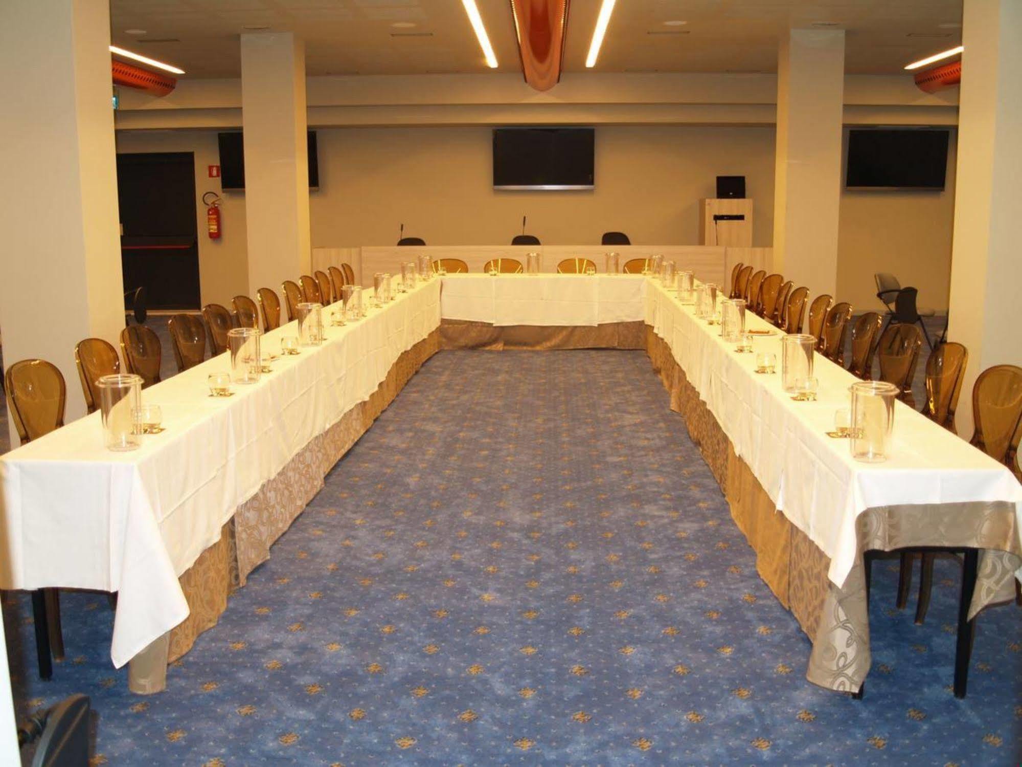 Grand Hotel Forlì Dış mekan fotoğraf